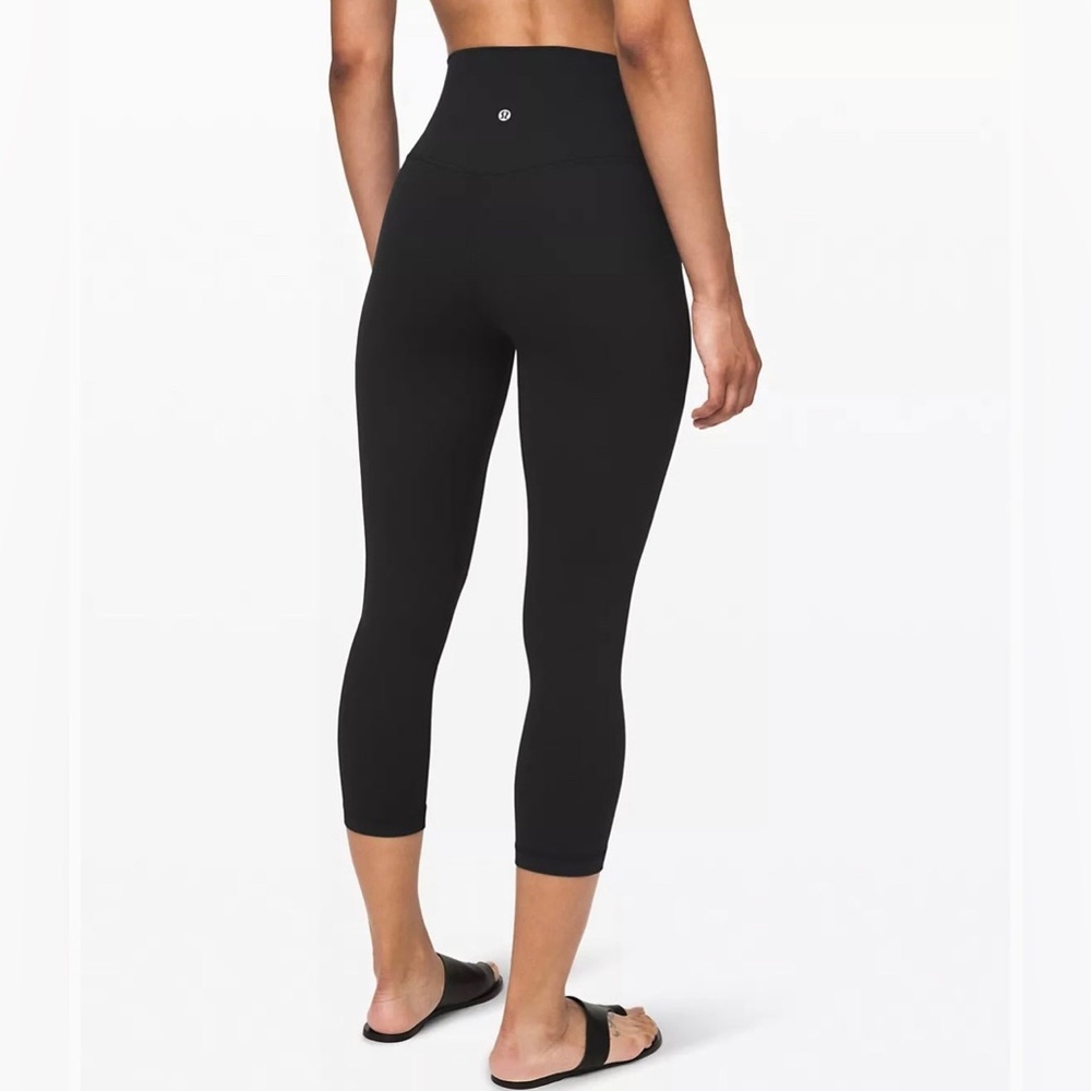 Black Lululemon HR Align Crop 21” leggings Size 10 - Picture 8 of 8